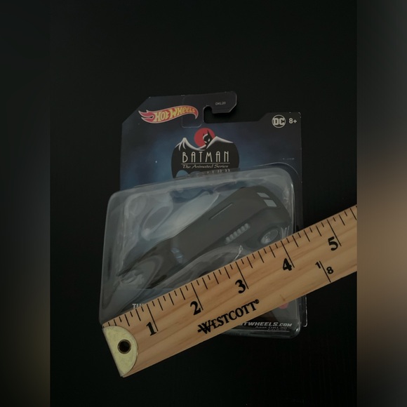 Hot Wheels The animated series Batmobile (NWT) - Picture 6 of 7